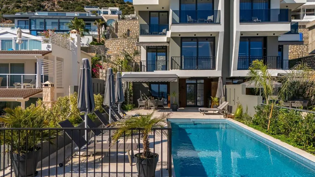 Real estate in Kalamar